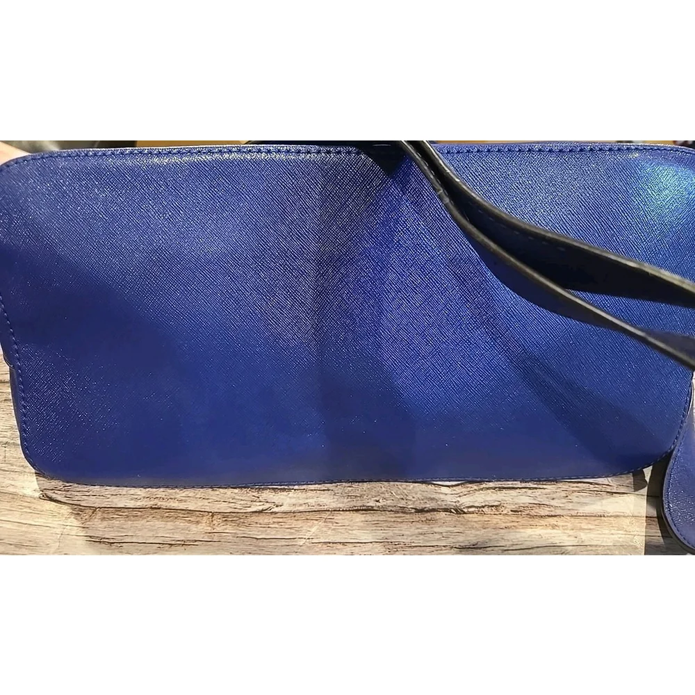 Anne Klein Beautiful Blue Leather Handbag Dome Shaped Excellent Condition (226)